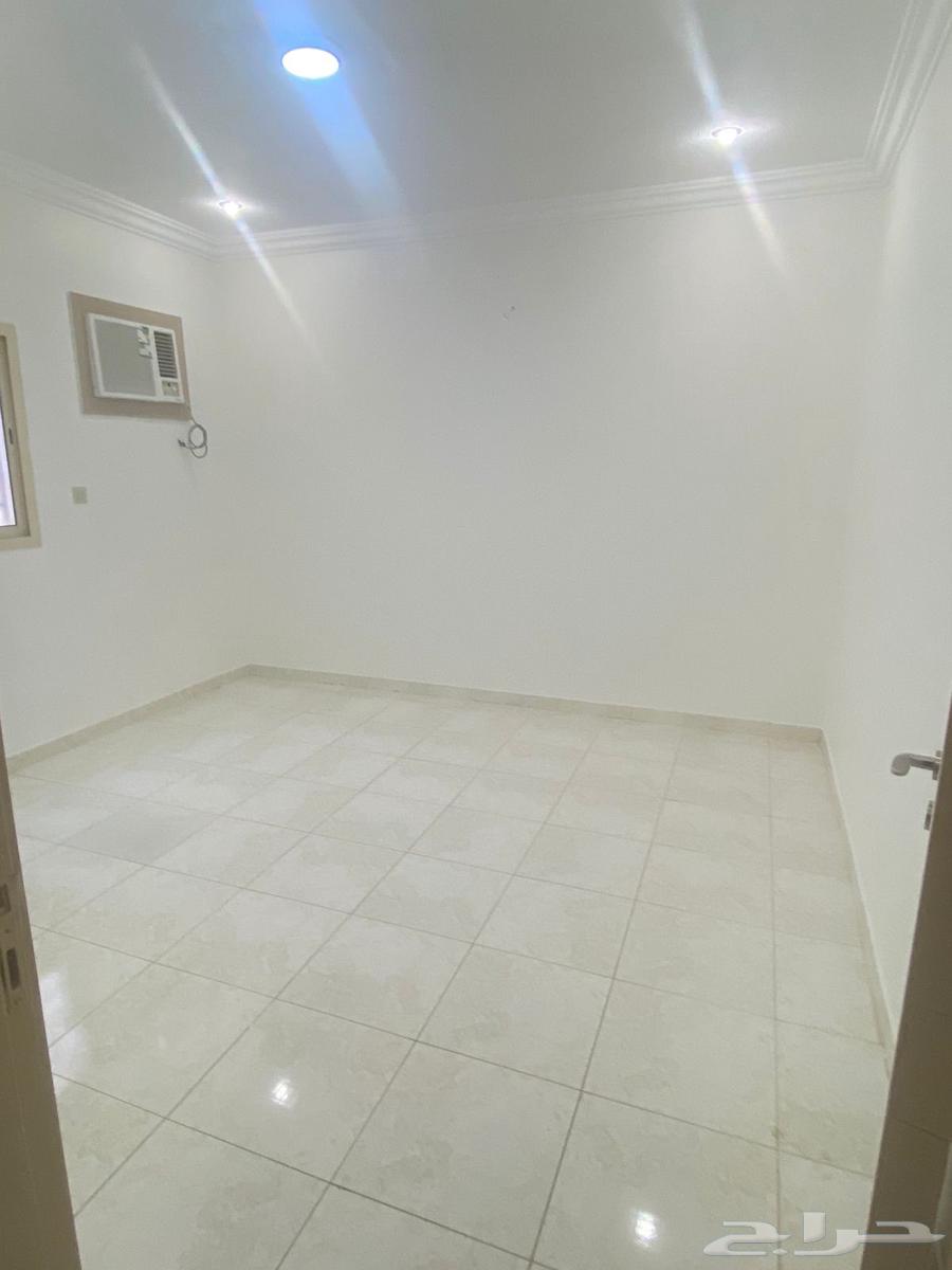 شقة 3 غرف في الملك عبدالعزيز 7