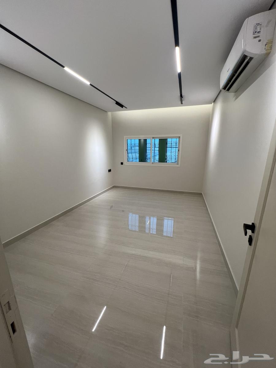 شقة 4 غرف في الملك عبدالله 2