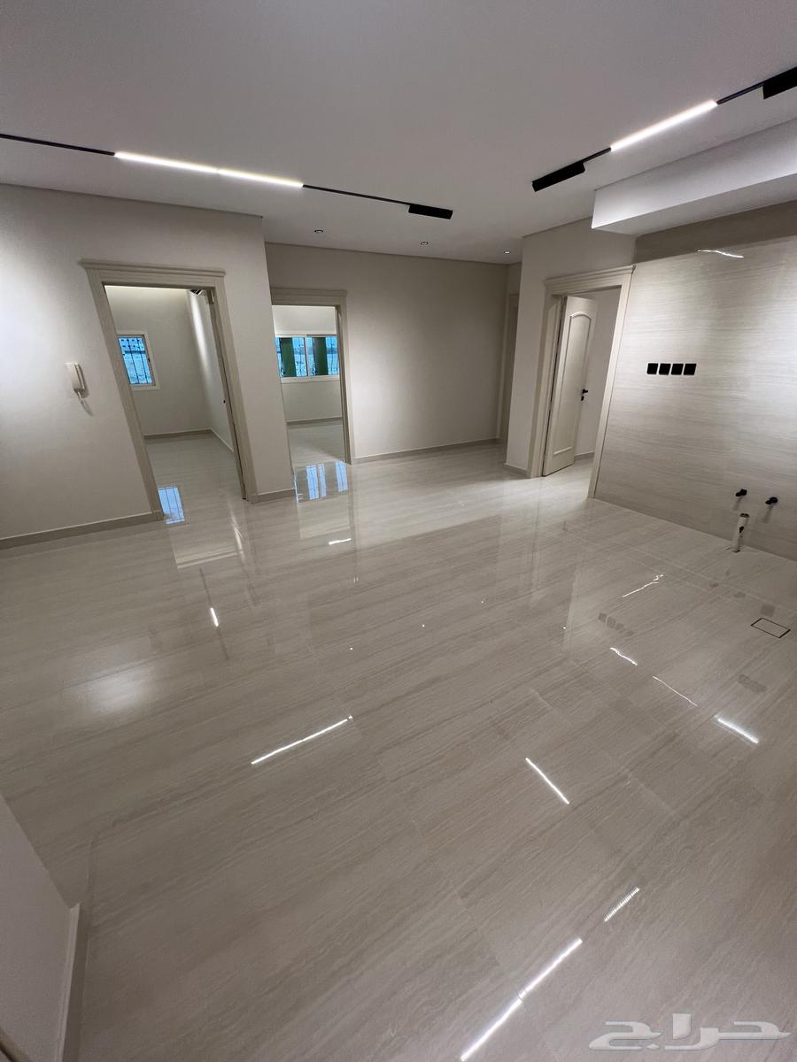 شقة 4 غرف في الملك عبدالله 10
