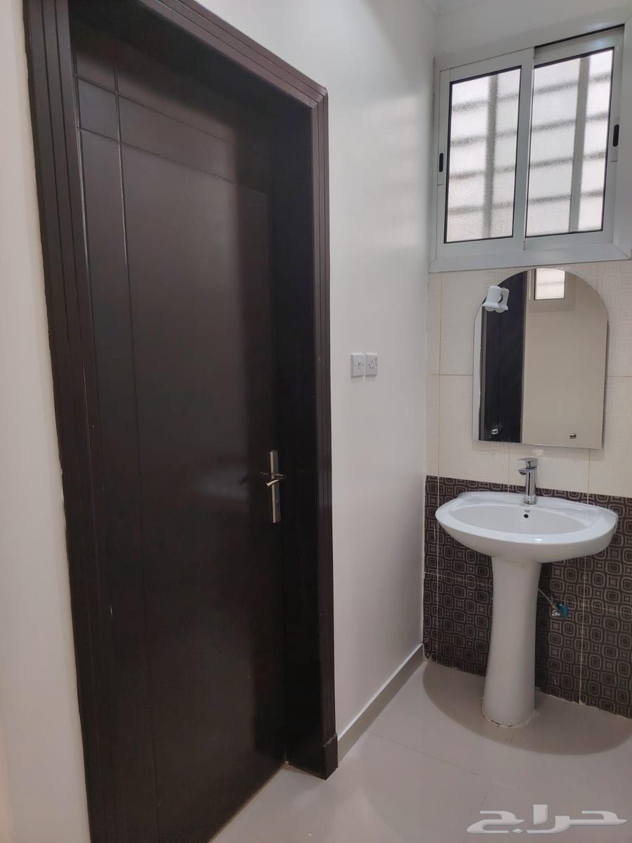 شقة 3 غرف في السلام 8