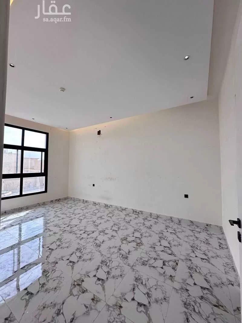 شقة 4 غرف في عكاظ 13