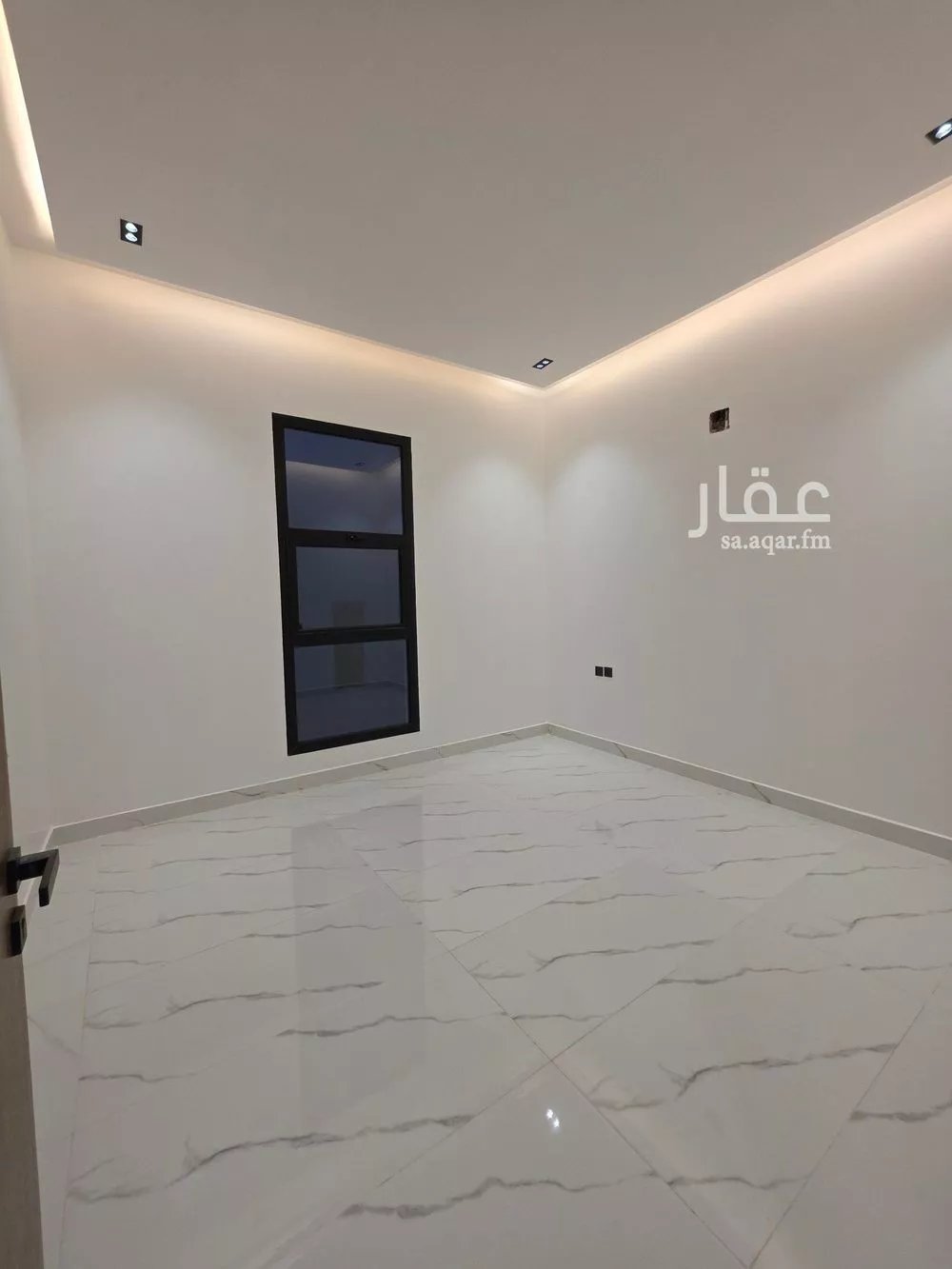 فيلا 6 غرف في القادسية 20