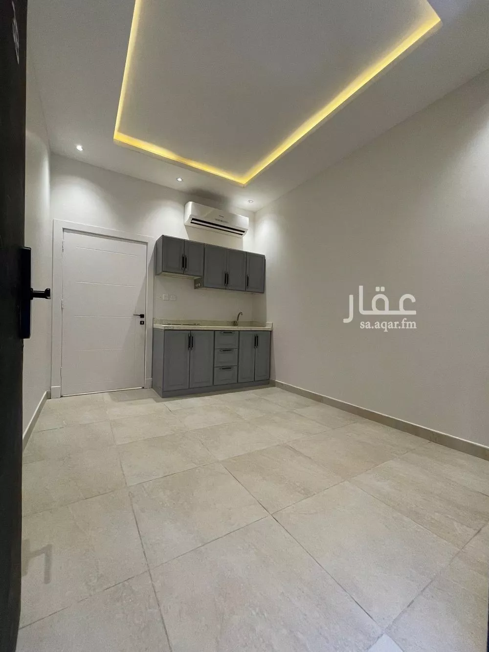 شقة 1 غرف في الملقا 3