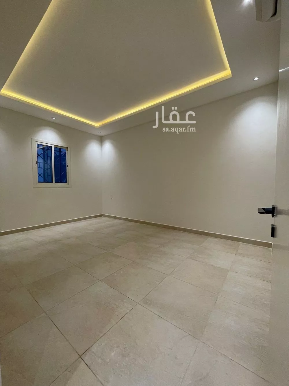 شقة 1 غرف في الملقا 6