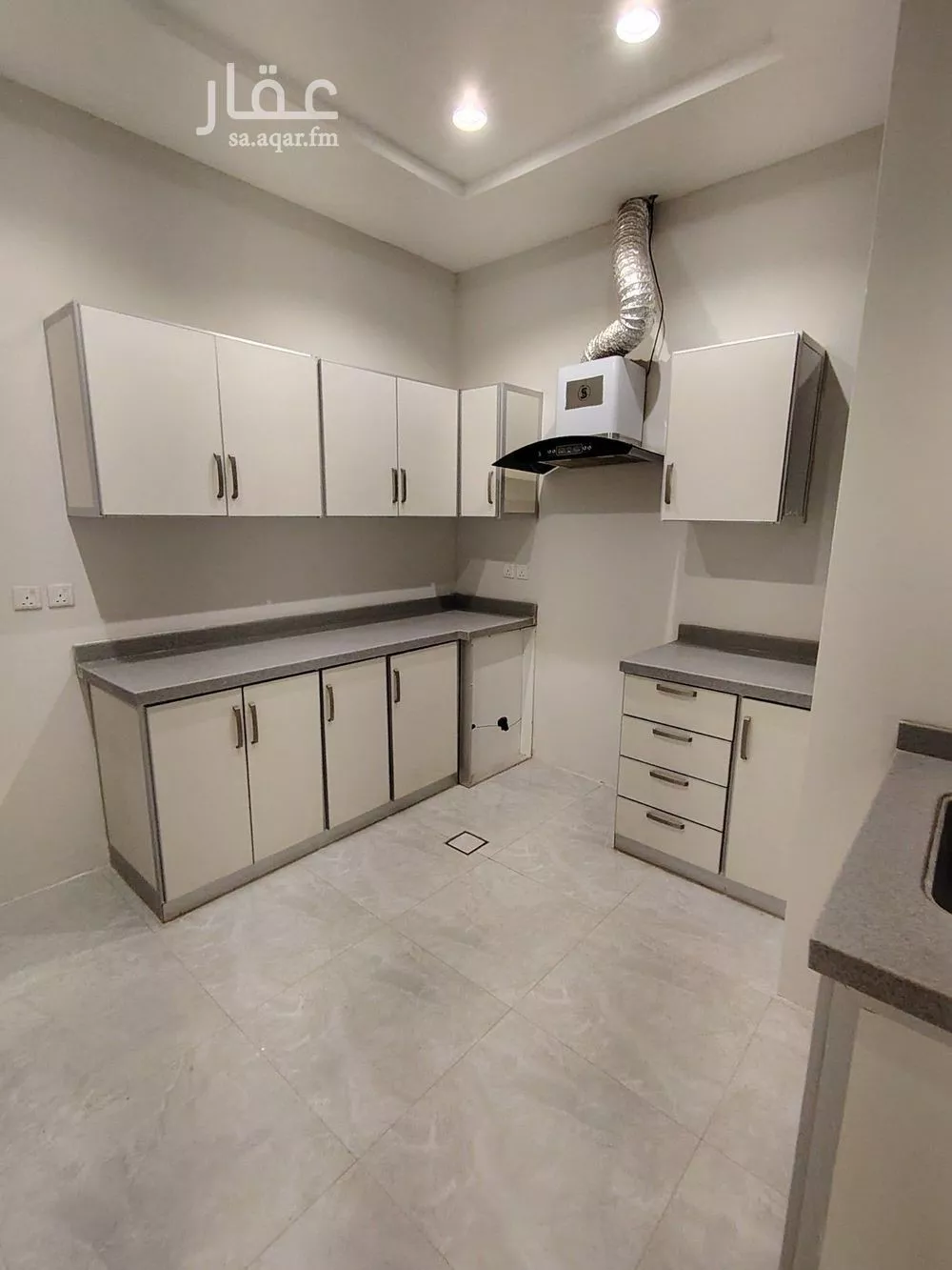 شقة 3 غرف في العارض 18