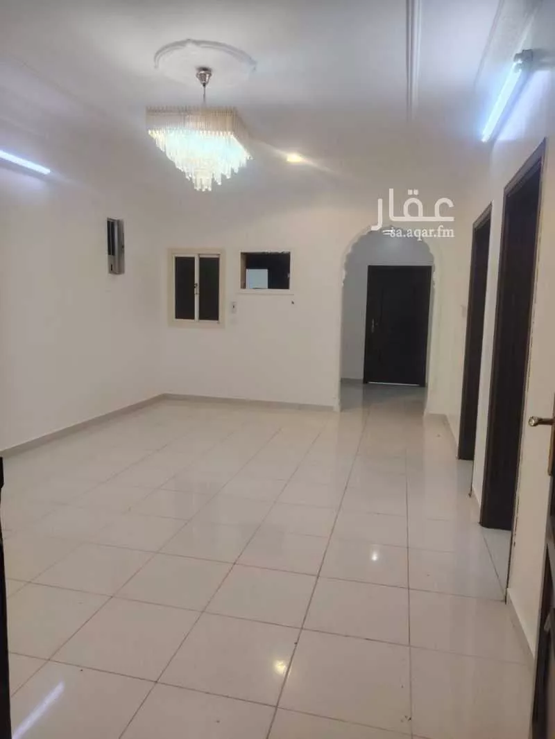 شقة 5 غرف في الروابي 11