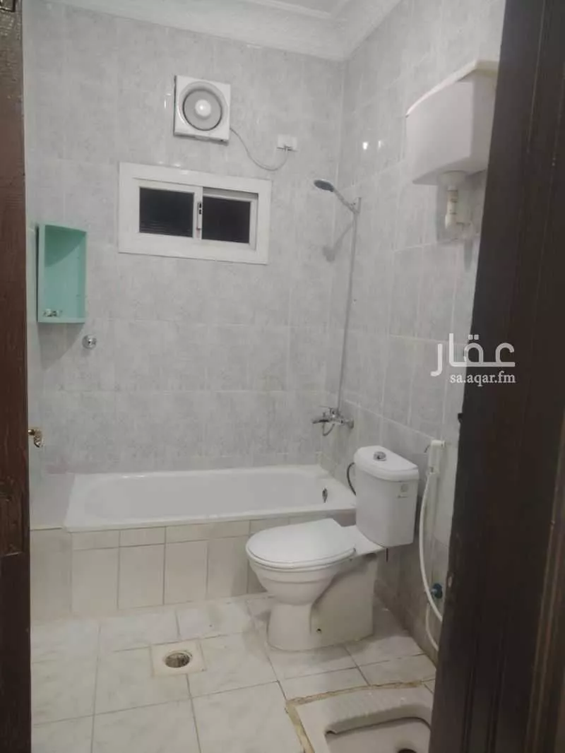 شقة 5 غرف في الروابي 4