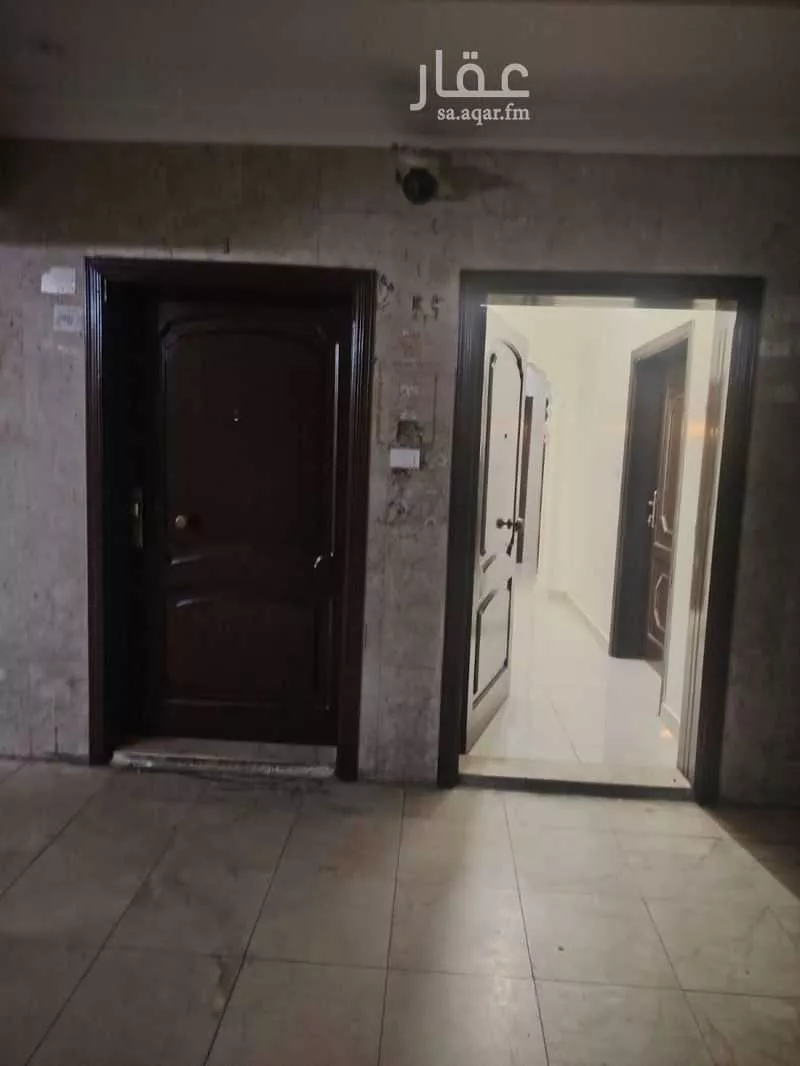 شقة 5 غرف في الروابي 8