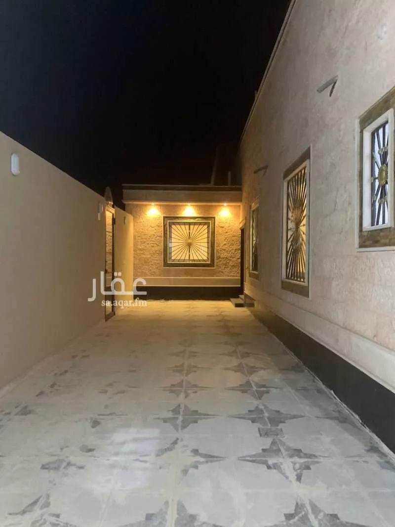 دور 5 غرف في احد 4