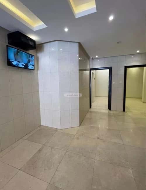 شقة 1 غرف في الملقا 5