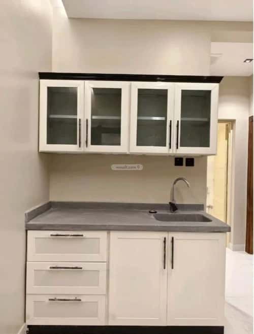 شقة 1 غرف في الملقا 8