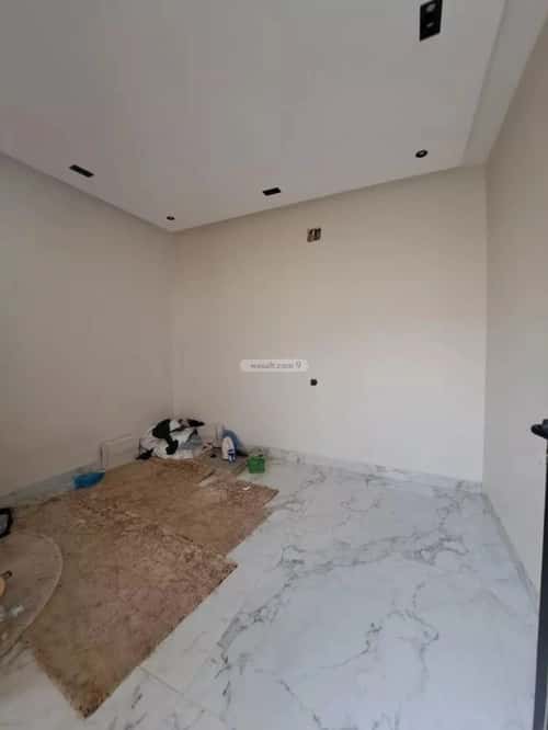 7 bedroom villa in Al Awali 8