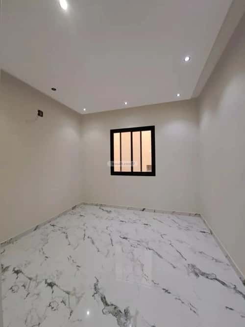 7 bedroom villa in Al Awali 9