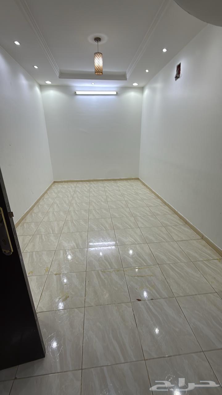 شقة 4 غرف في الجنادرية 3