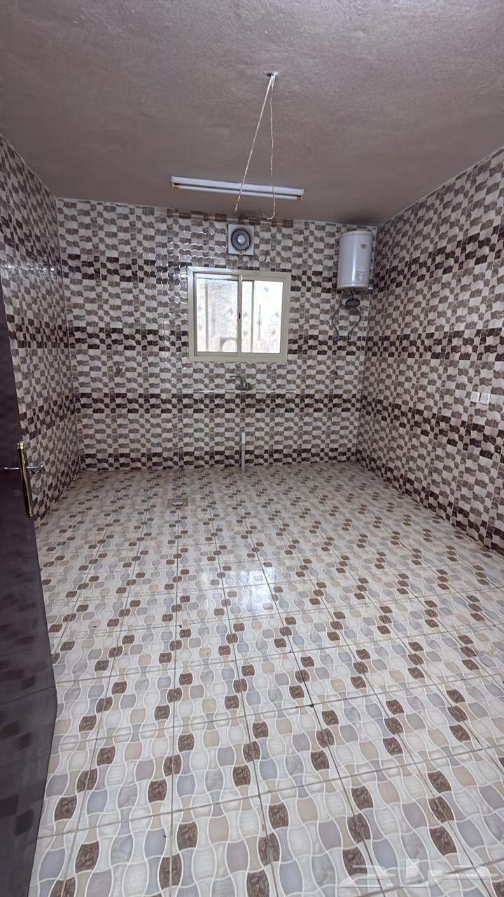 شقة 4 غرف في الجنادرية 5