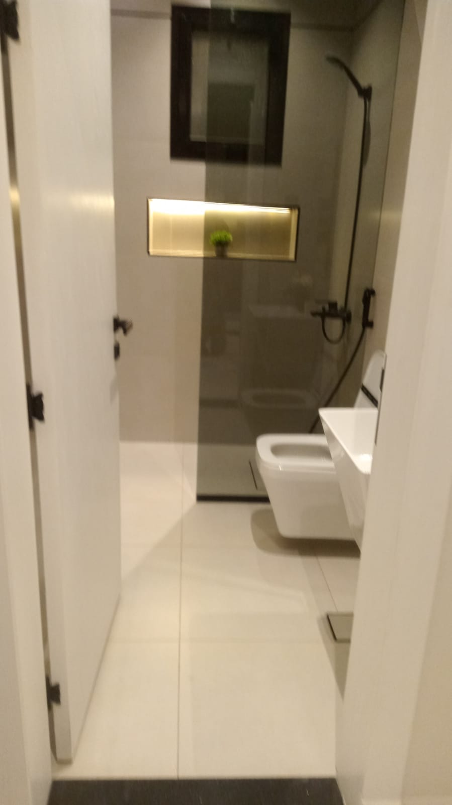 شقة  في الفيصلية 16