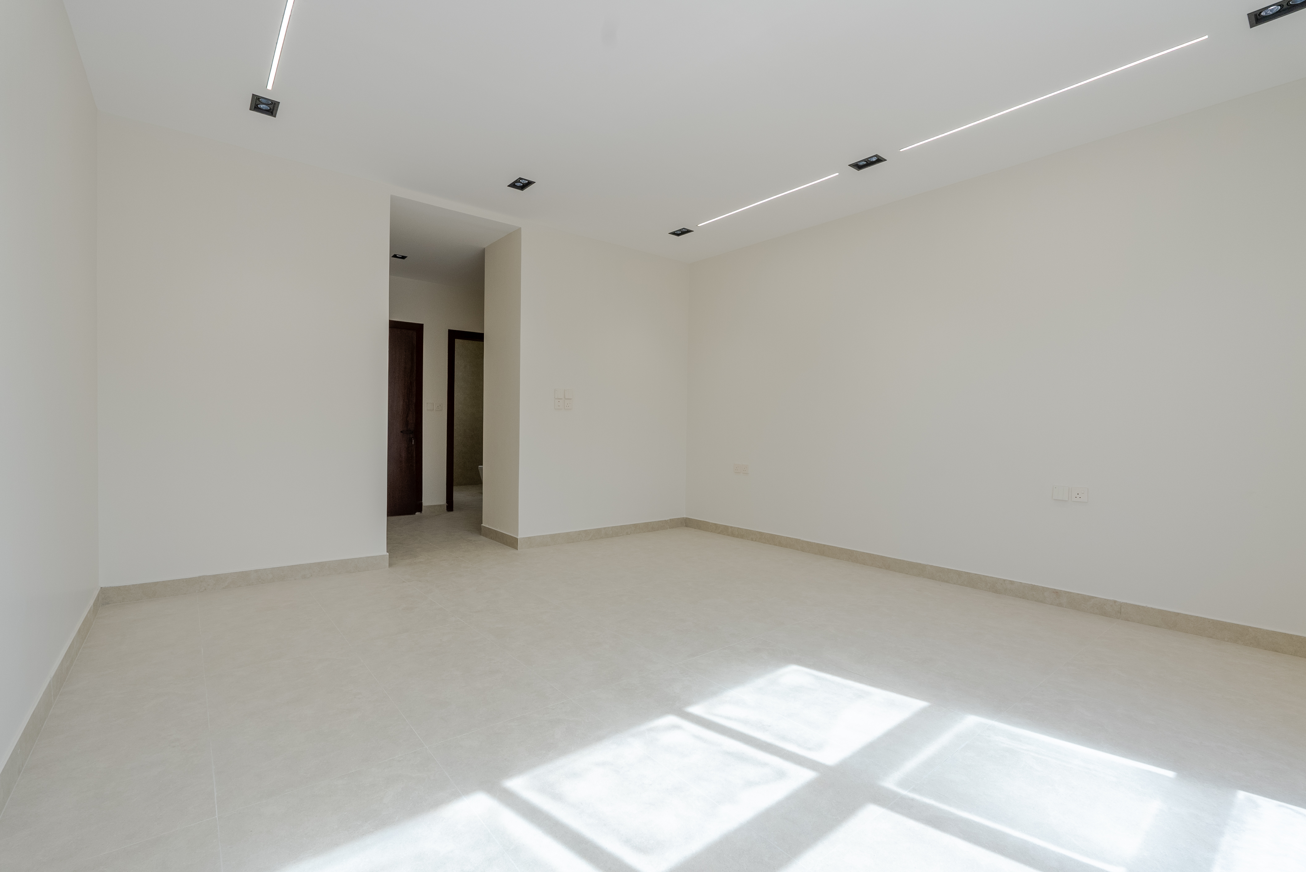 شقة  في القادسية 13