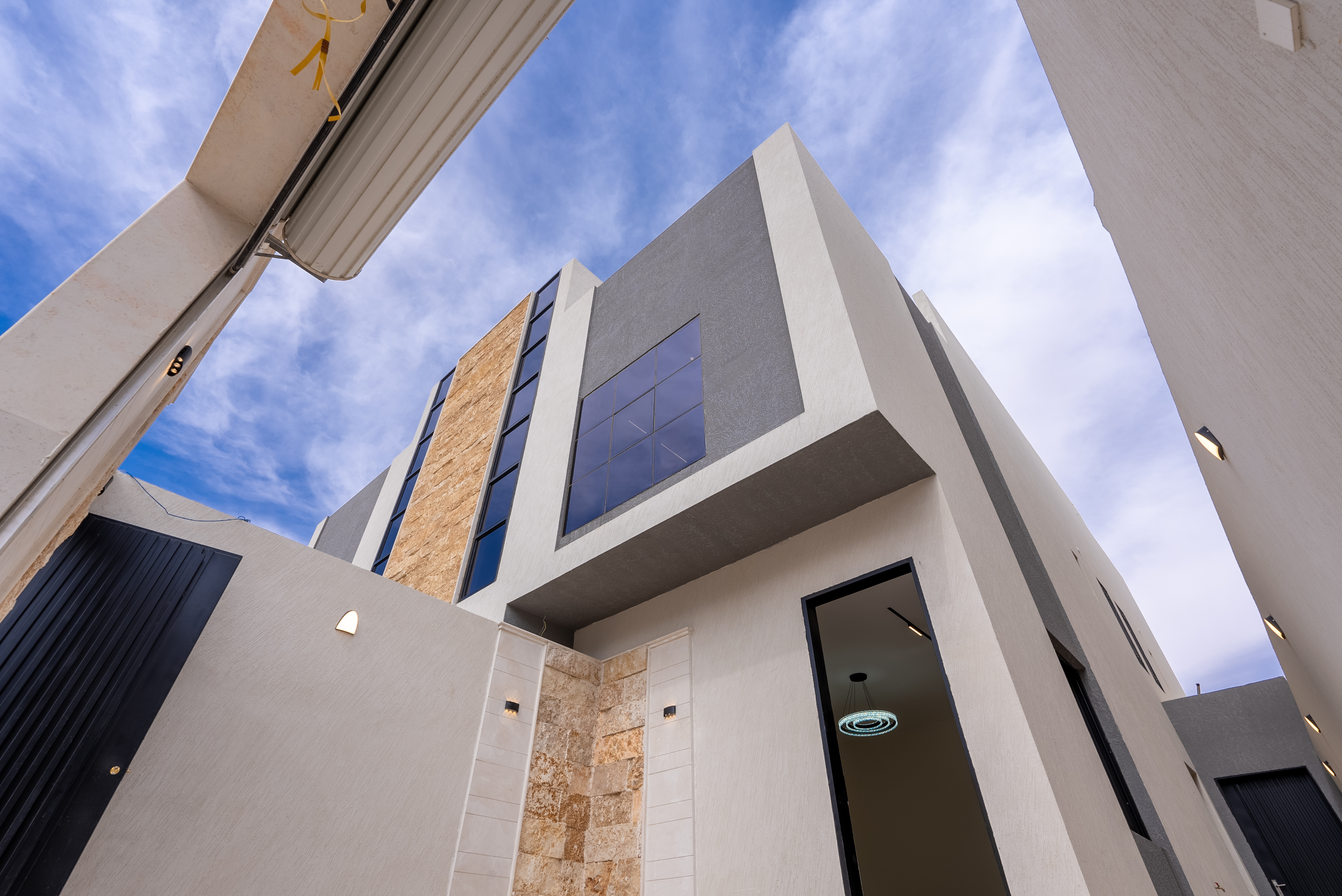 شقة  في القادسية 24