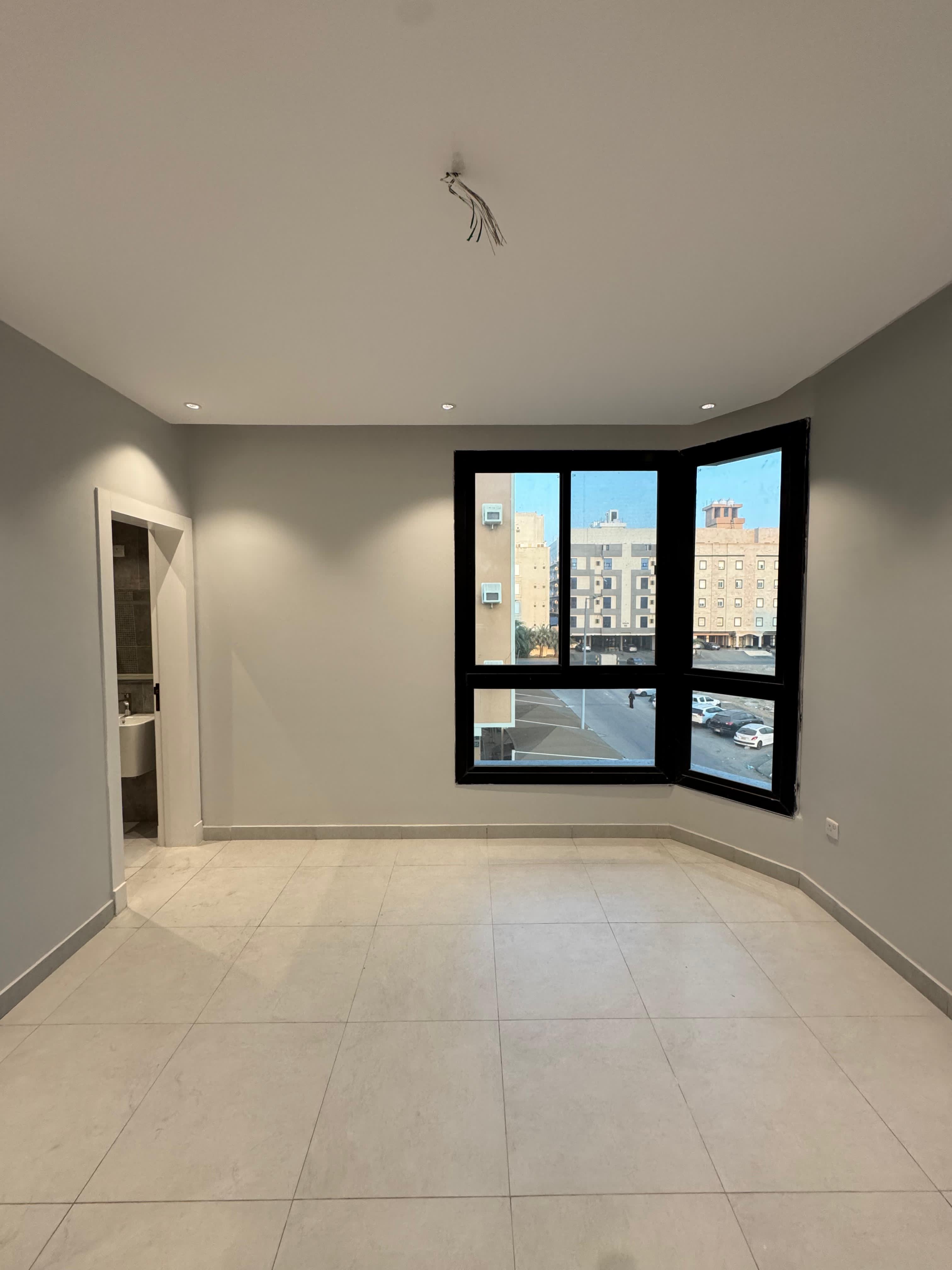 شقة 4 غرف في الريان 12