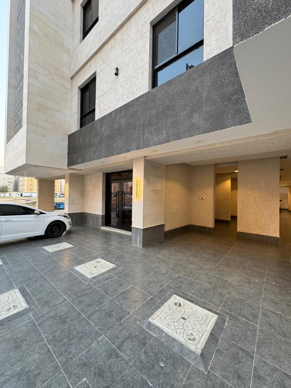 شقة 4 غرف في الريان 15