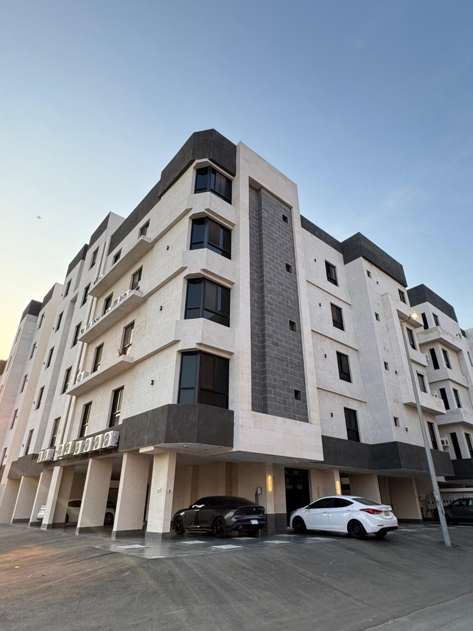 شقة 4 غرف في الريان 19