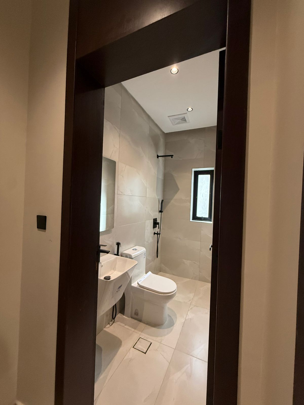 شقة  في الفردوس 14