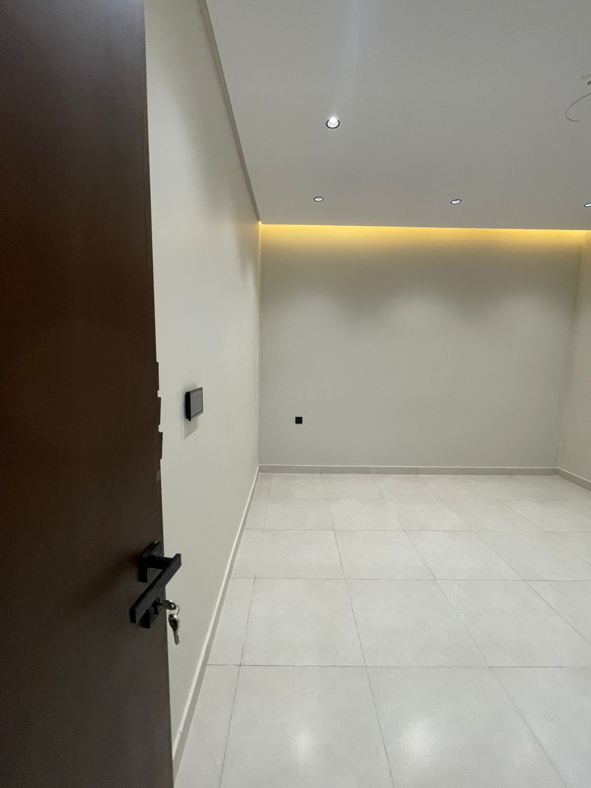 شقة  في الفردوس 4