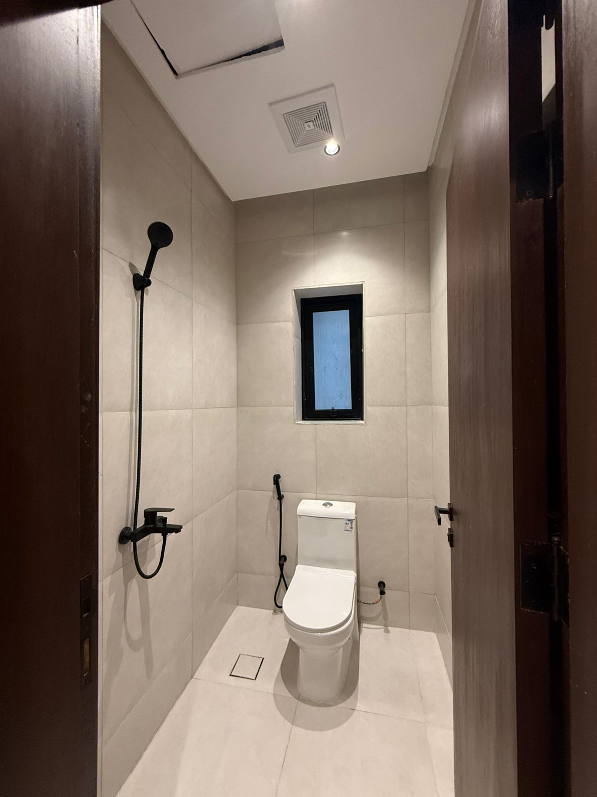 شقة  في الفردوس 10