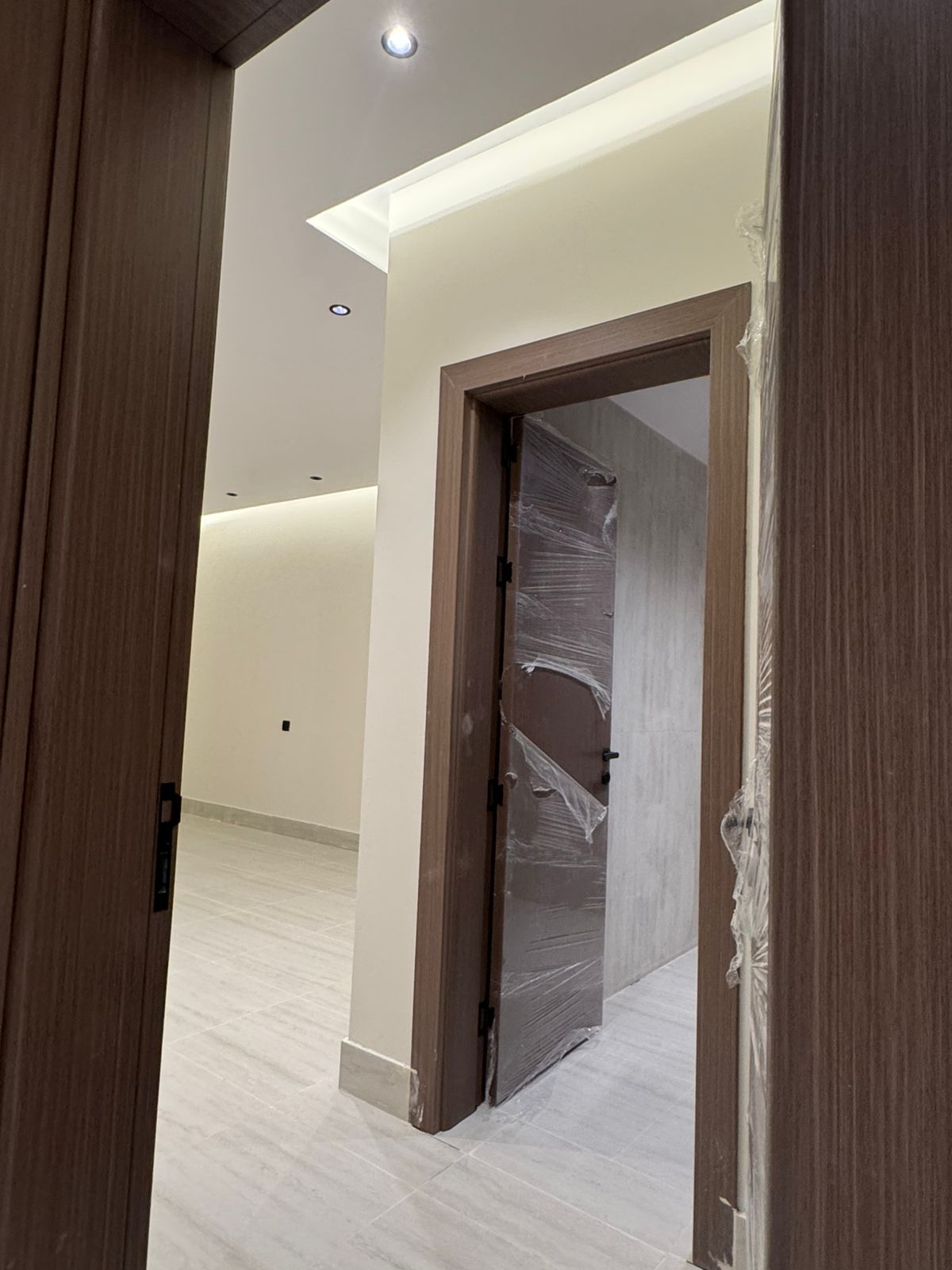 فيلا  في النظيم 4