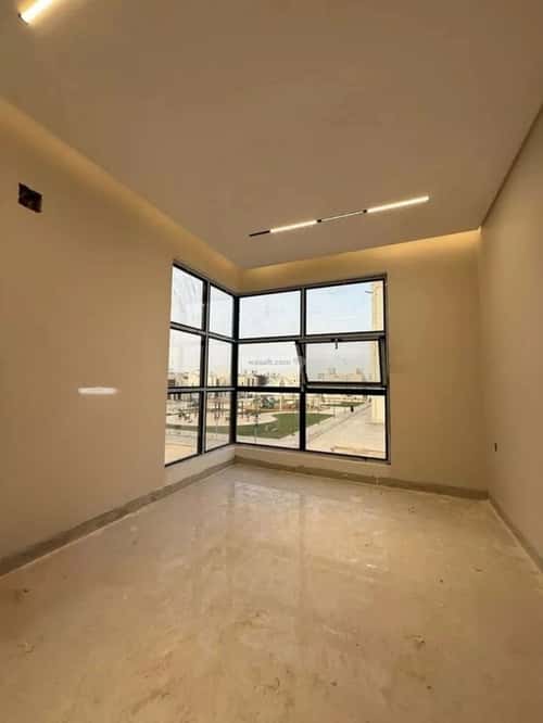 6 bedroom villa in Al Mahdiyyah 3