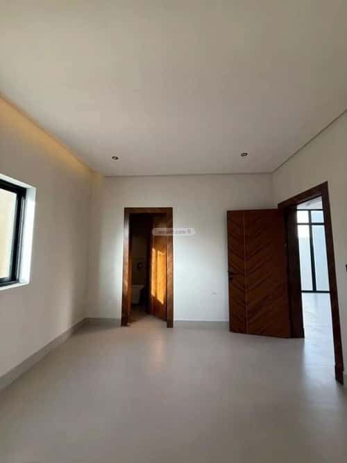 6 bedroom villa in Al Mahdiyyah 2