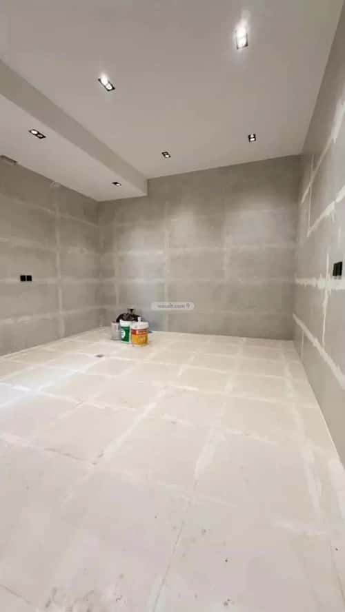 فيلا 5 غرف في عكاظ 7