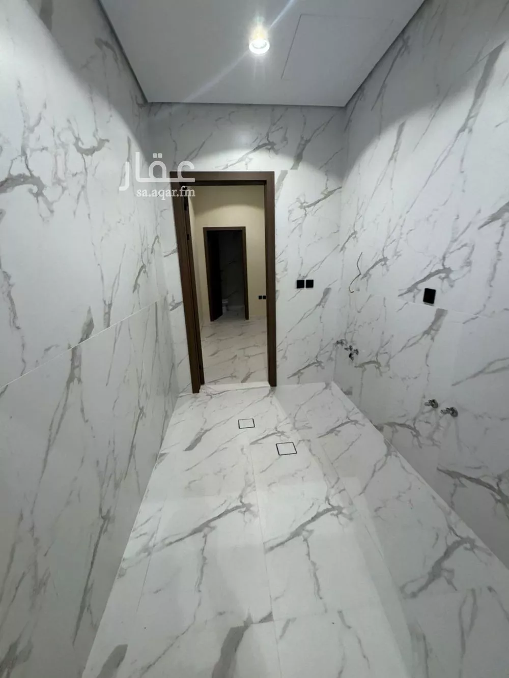 فيلا 5 غرف في الملقا 3