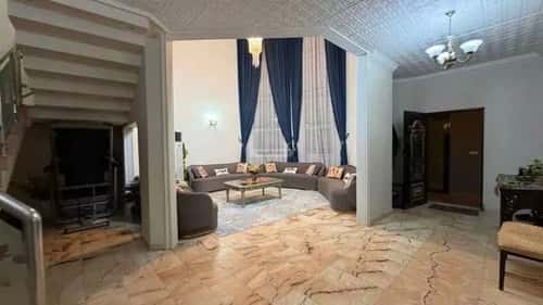 فيلا 5 غرف في الملك فيصل 11