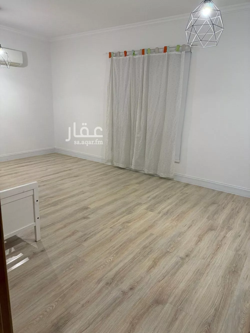 فيلا 4 غرف في الملك عبدالله 7