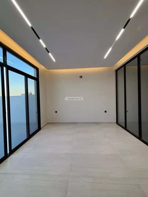 5 bedroom villa in Al Mahdiyyah 4
