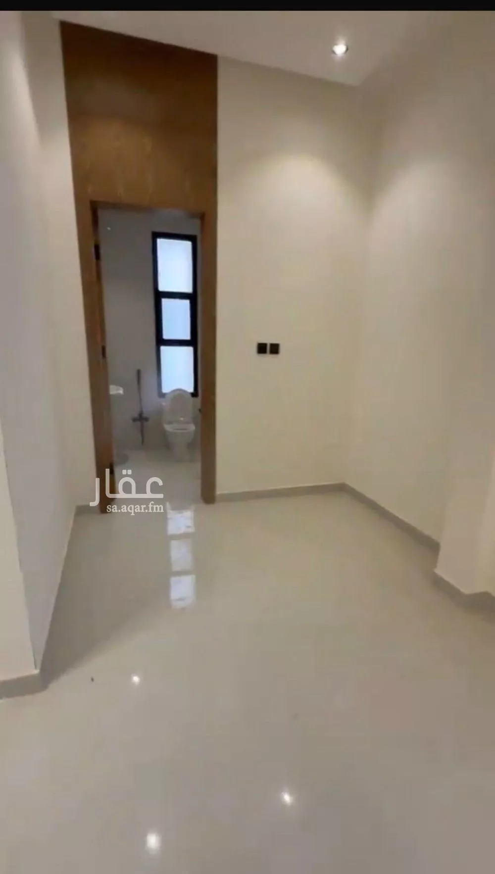 فيلا 4 غرف في احد 6