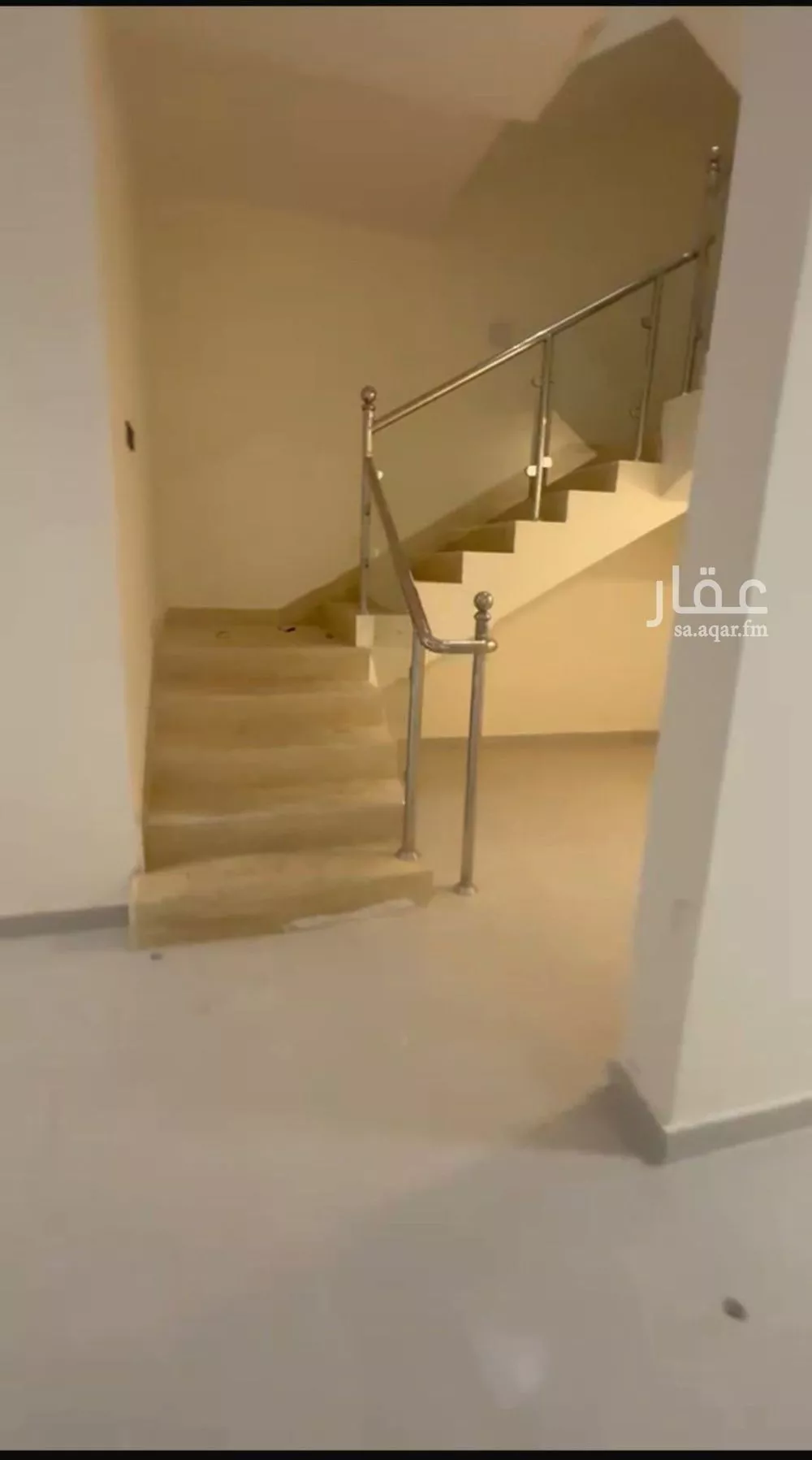 فيلا 4 غرف في احد 10