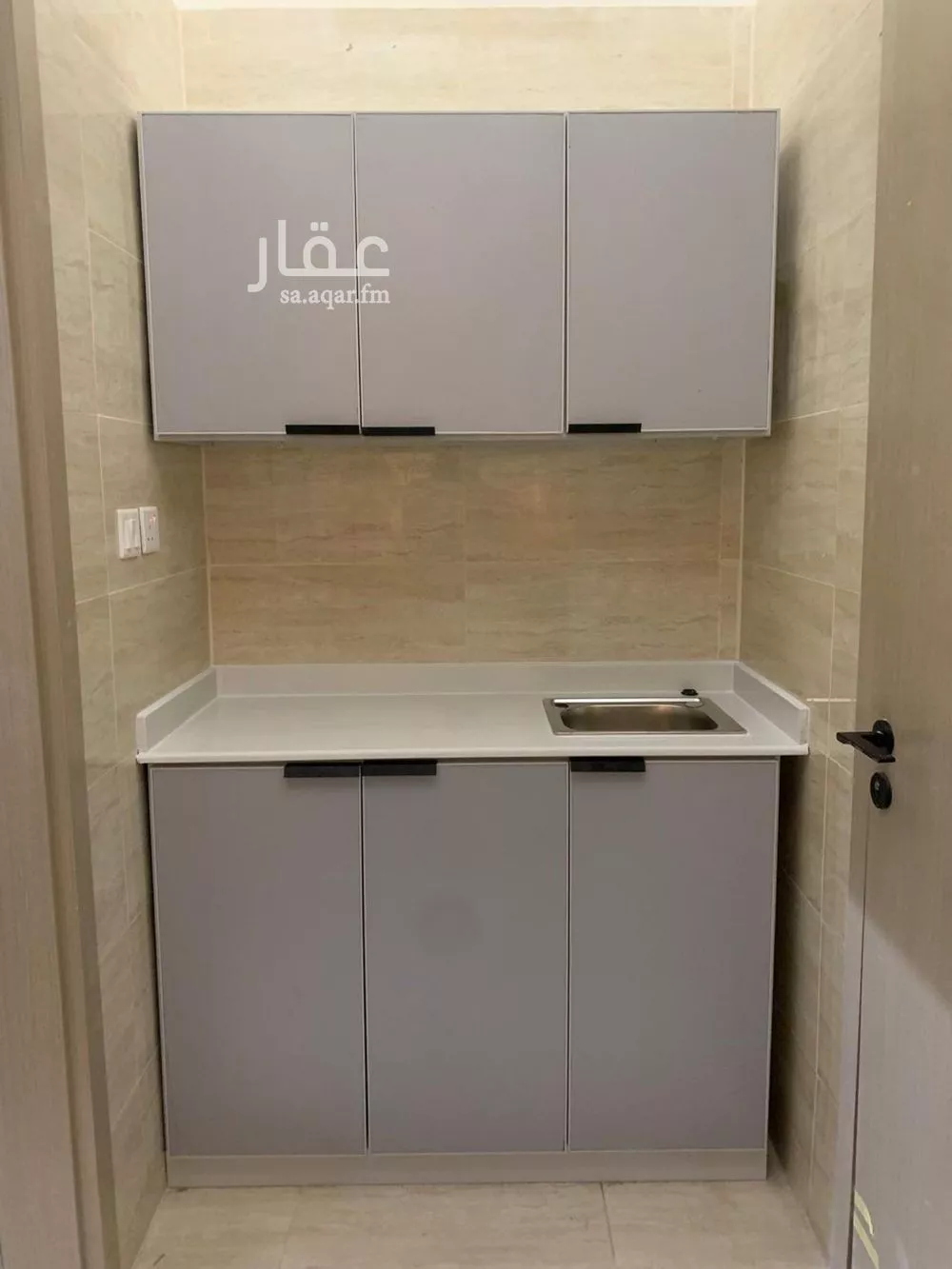 شقة 1 غرف في الخليج 3