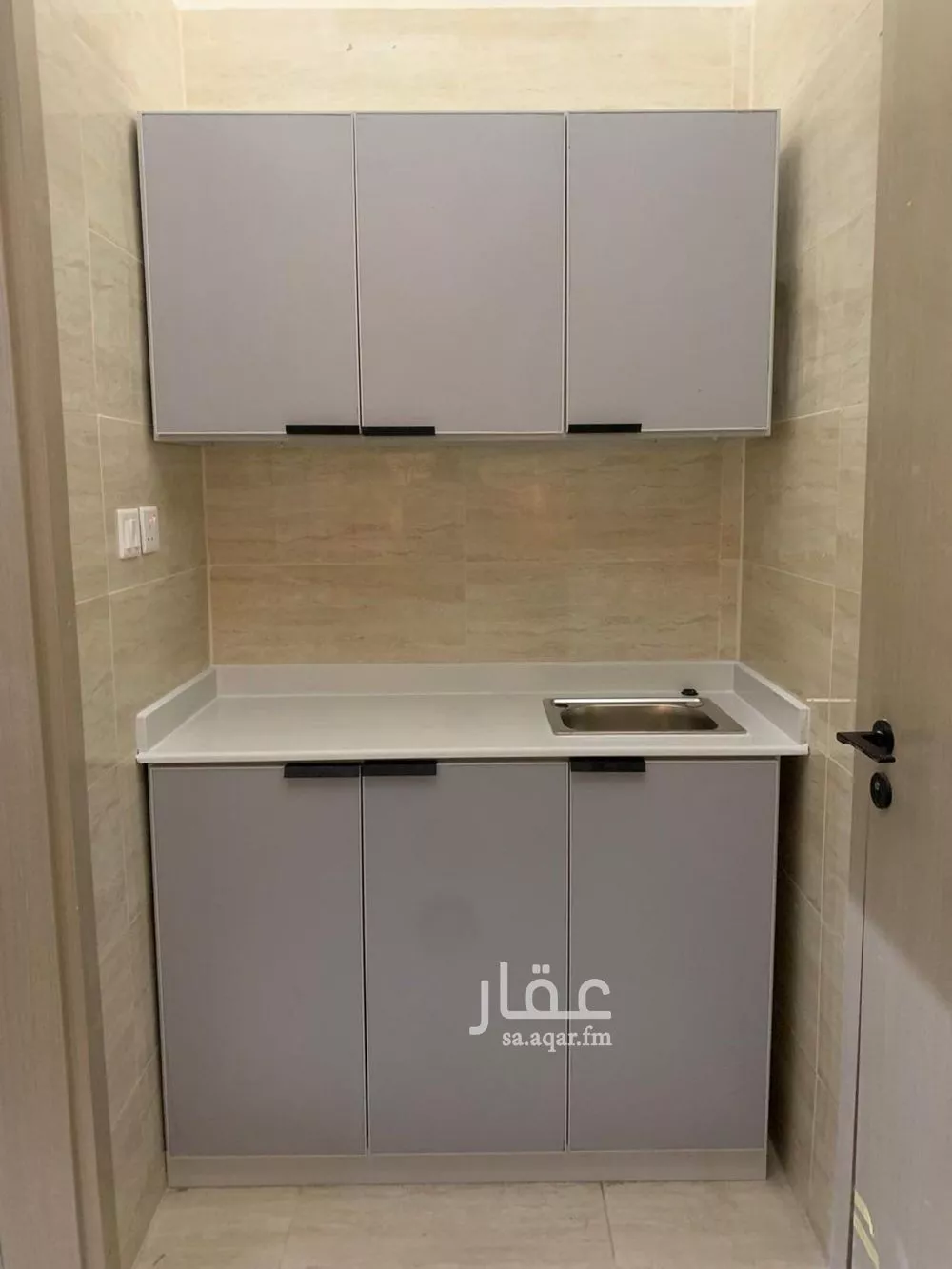 شقة 1 غرف في الخليج 6