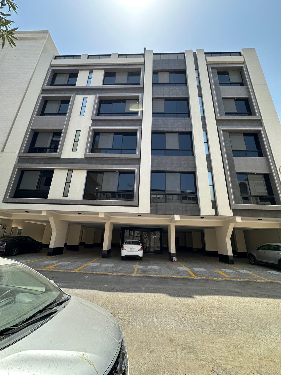 شقة  في الروضة 3