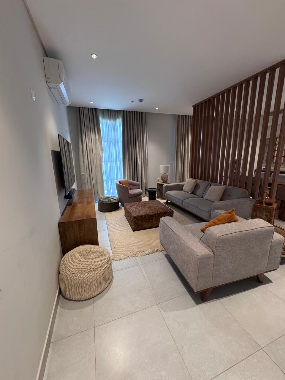 3 bedroom apartment in Al Malqa 6