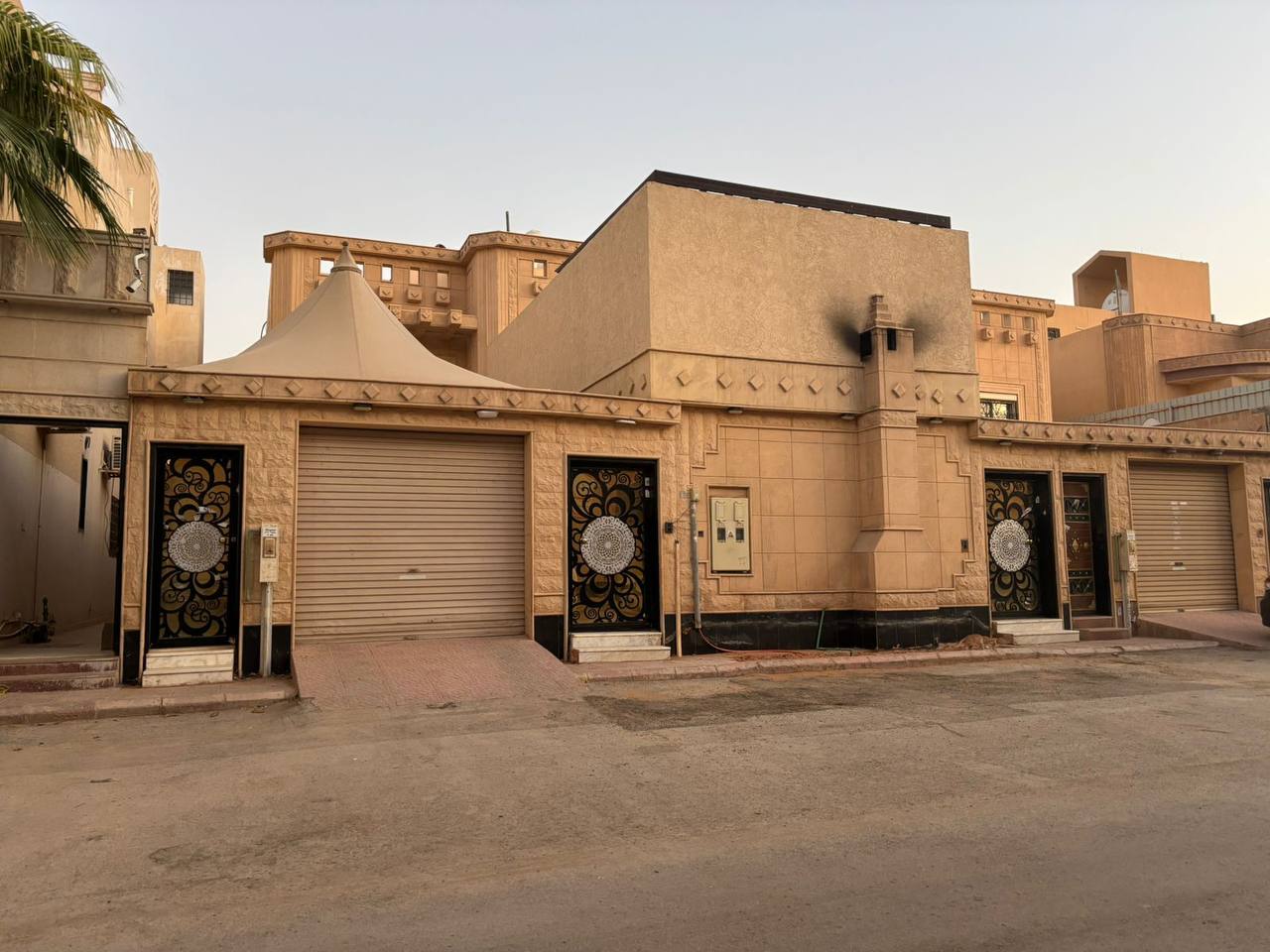 فيلا  في المونسية 4