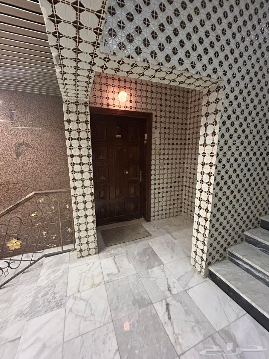 شقة 3 غرف في الروضة 3