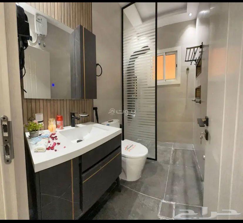 شقة 6 غرف في النزهة 15