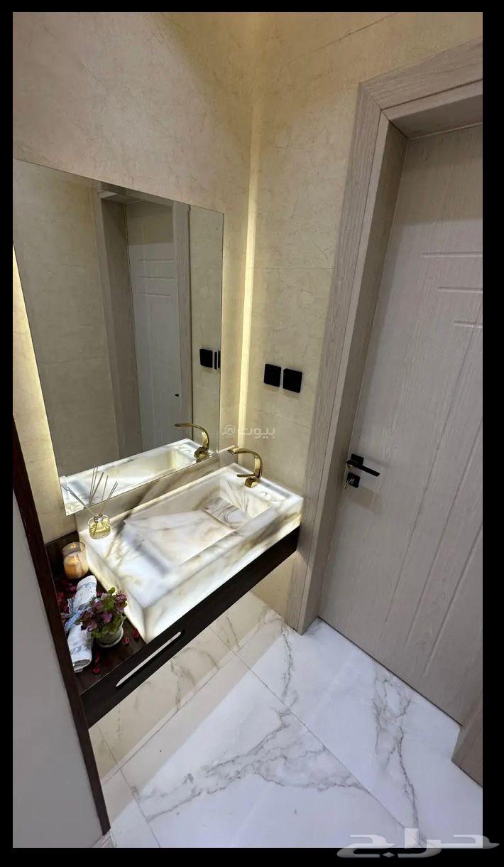 شقة 6 غرف في النزهة 16