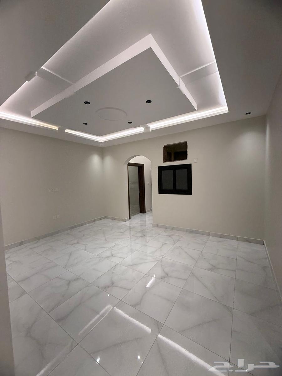 شقة 4 غرف في الفلاح 11