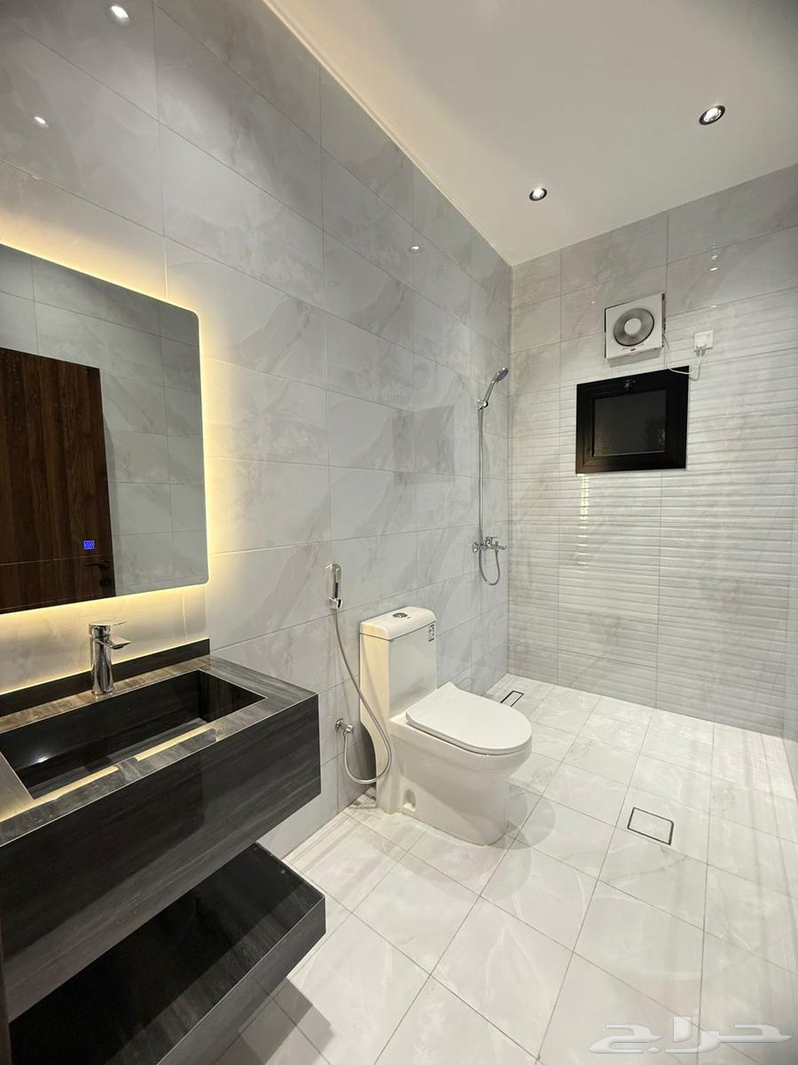 شقة 4 غرف في الفلاح 9