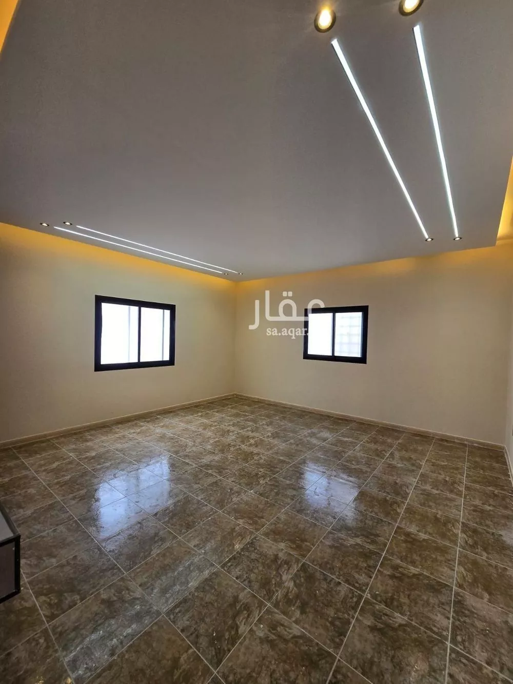 شقة 4 غرف في طيبة 6