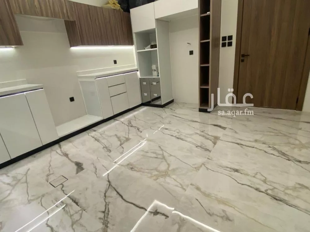 دور 3 غرف في العارض 12